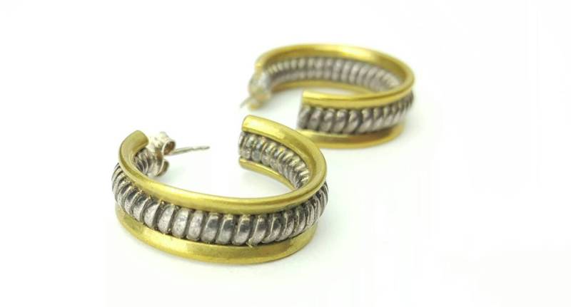 Dicke Vintage Silpada-Stil Sterling Silber Spirale Und Goldfarbene Border Post Creolen Dicke Vintage Silpada-Stil Sterling Silber Spirale Und Goldfarbene Border Post Creolen von SilverAppleGalleries