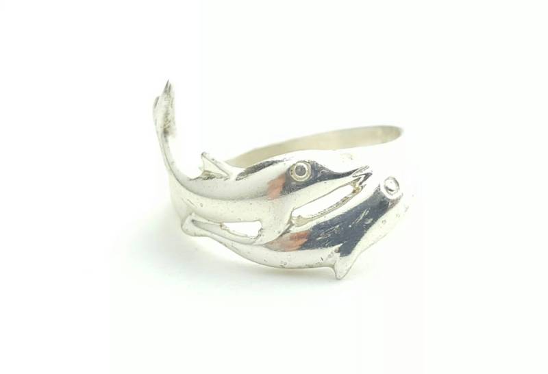 Vintage Silberring Mit 2 Delfinen - Größe 12mm Vintage Silberring Mit 2 Delfinen - Größe 12mm von SilverAppleGalleries
