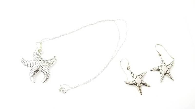 Vintage Sterling Silber Seestern/Seestern Halskette Und Ohrringe Set Vintage Sterling Silber Seestern/Seestern Halskette Und Ohrringe Set von SilverAppleGalleries