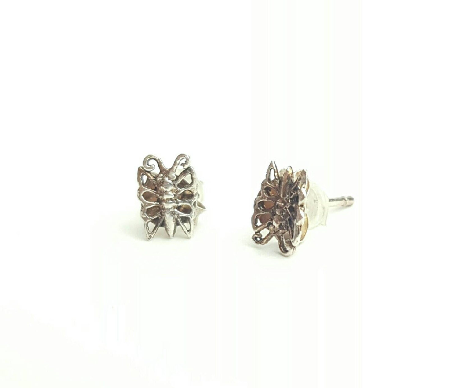 Zierliche Vintage Sterling Silber Schmetterling Ohrstecker Zierliche Vintage Sterling Silber Schmetterling Ohrstecker von SilverAppleGalleries