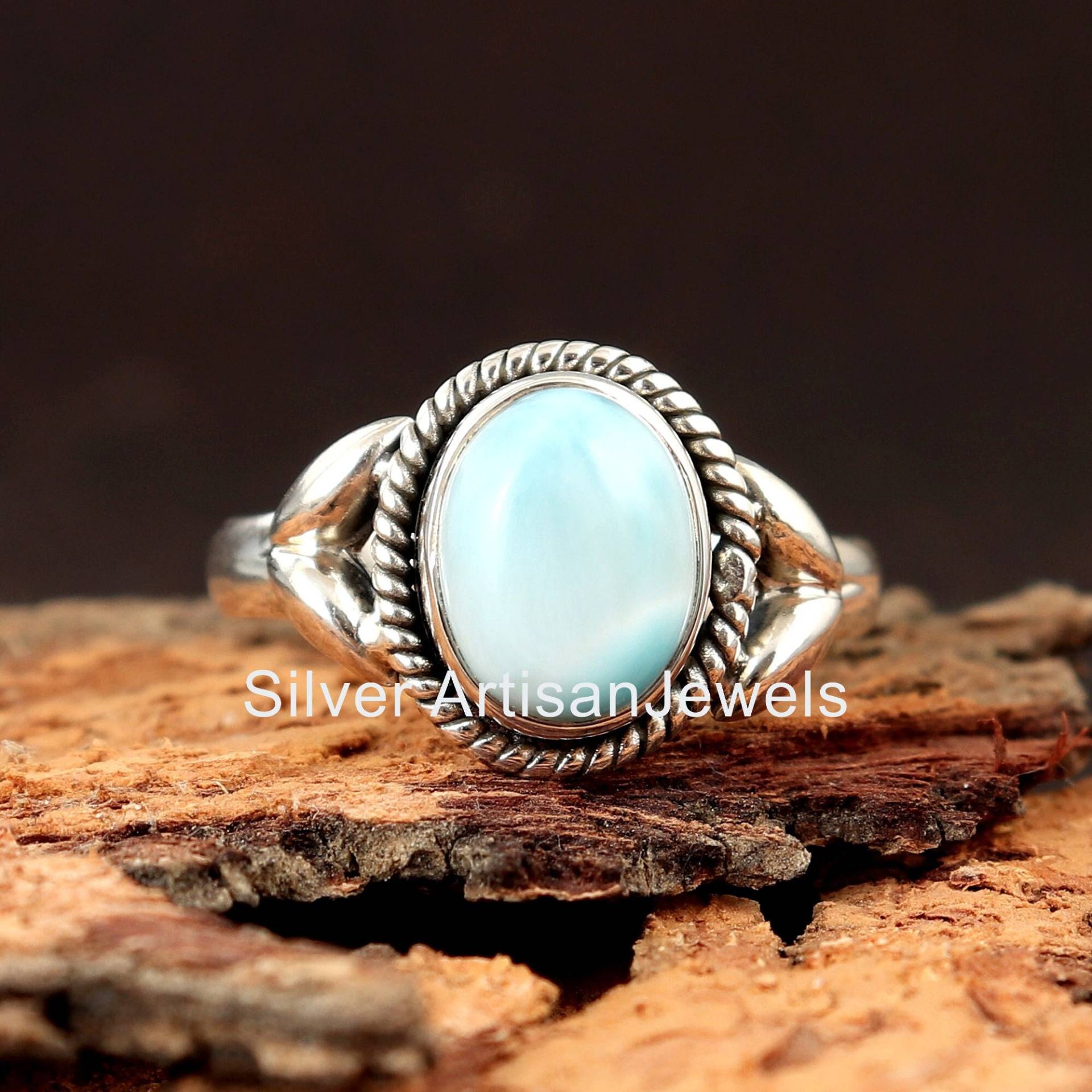 925 Silber Ring, Handwerker Natürlicher Larimar Edelstein Ovaler Stein Edelstein, Geschenk Für Frauen, Soliatire Ring von SilverArtisanJewels