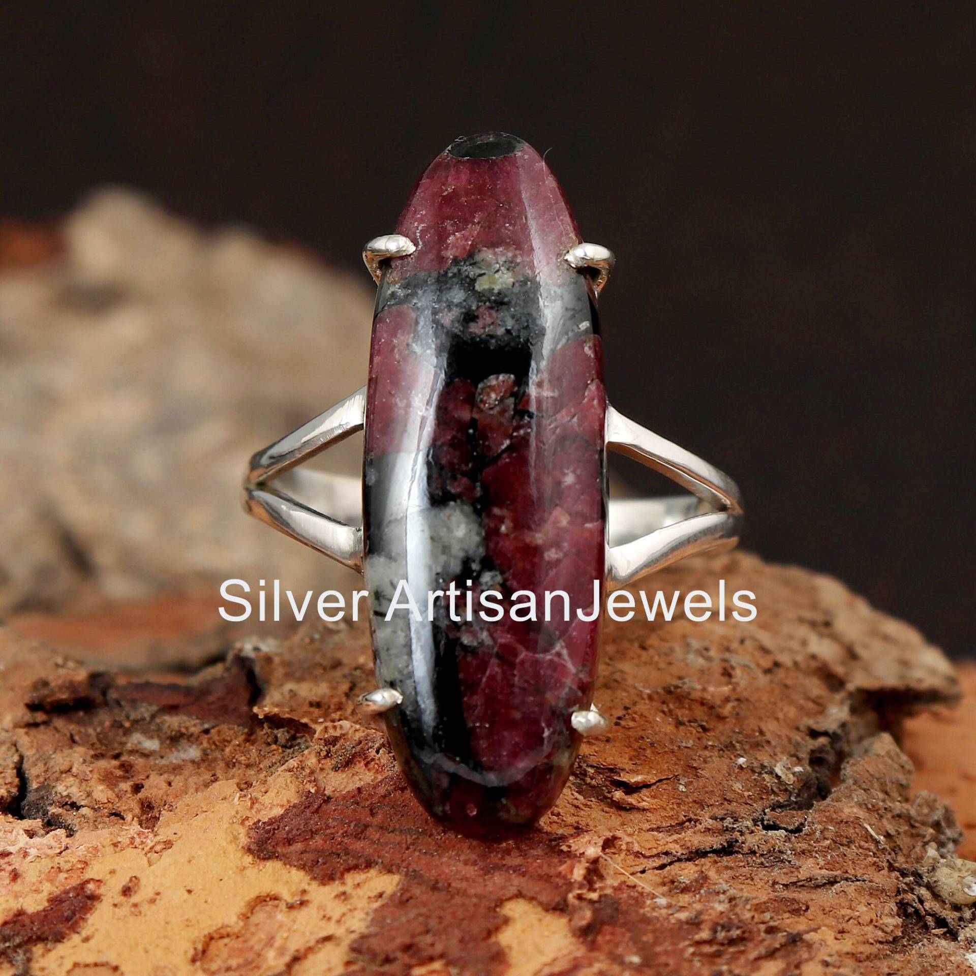 Bester Verkauf Natürlicher Edulite Ring, Ovaler Edelstein 925 Massiv Silber Handgemachter Frauen Geschenk Ring von SilverArtisanJewels