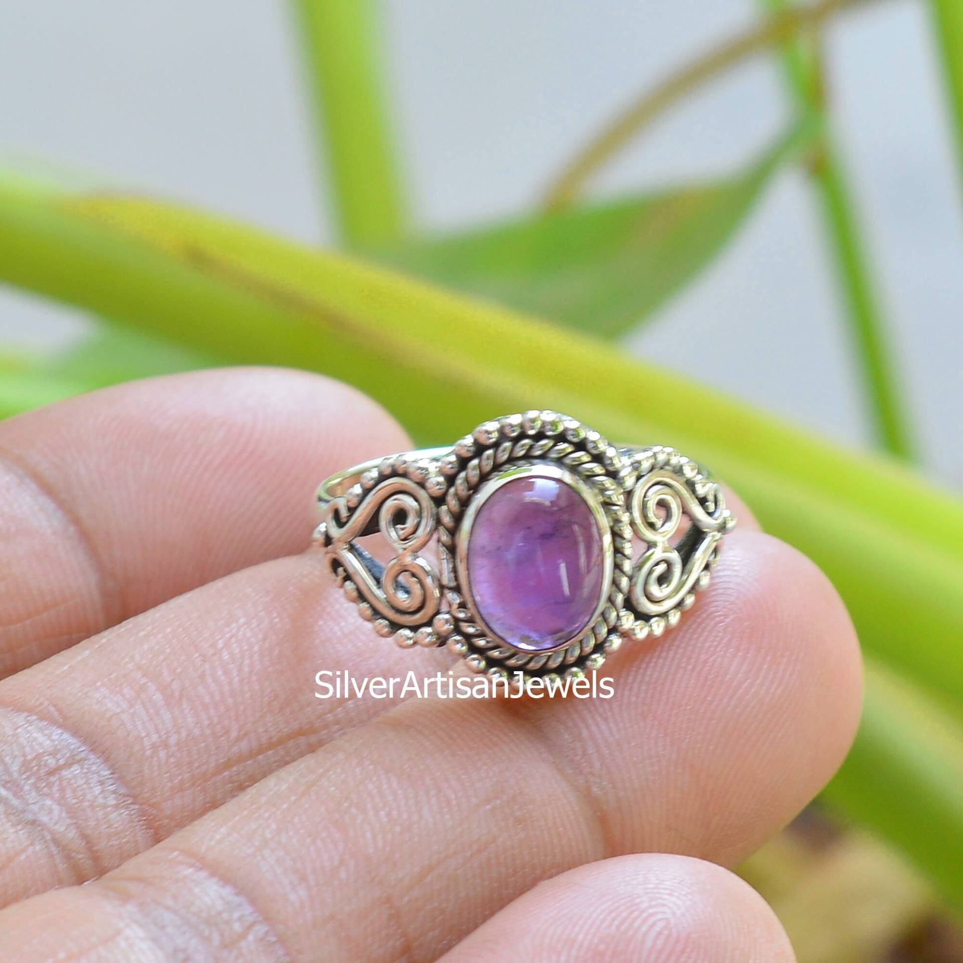 Natürlicher Edelstein Ring, 925 Sterling Silber Amethyst 7x9 Mm Lila Minimal, Boho Ehering, Ring von SilverArtisanJewels