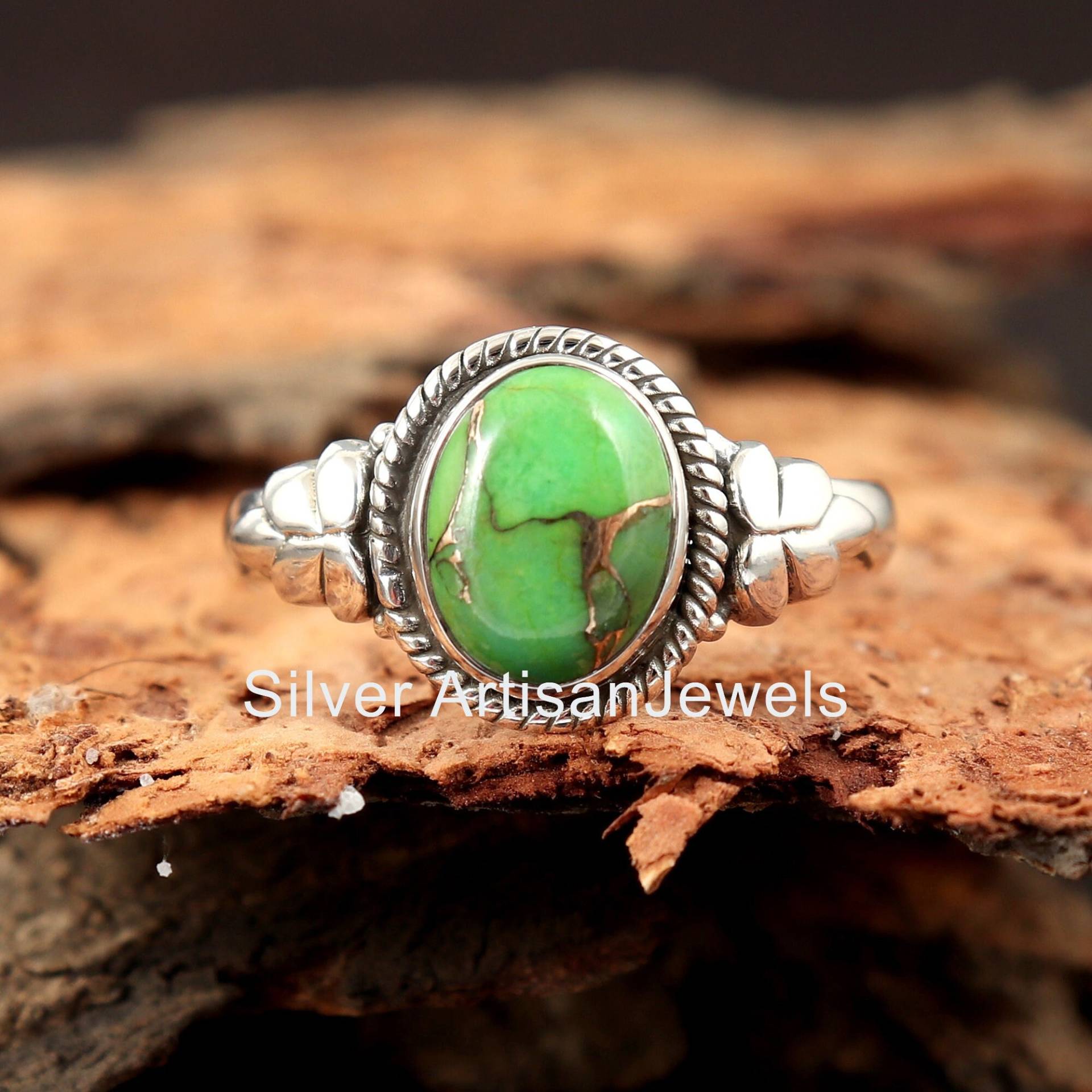 Natürlicher Grüner Kupfer Türkis Ring, 925 Silber Handgemachter Ovaler Edelstein Frauen Blatt Ring von SilverArtisanJewels