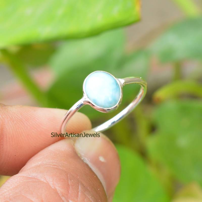 Natürlicher Larimar Ring, 925 Silber Ovaler Blauer Sterling Edelstein Geschenk Für Sie, Frauen Ring von SilverArtisanJewels
