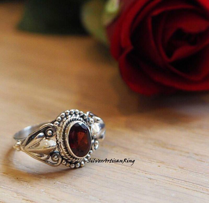 Garnet Ring -Gemstone - 925 Sterling Silver Designer -Handmade -Symbol Of Love -Beatiful Ring- Stylish von SilverArtisanRing