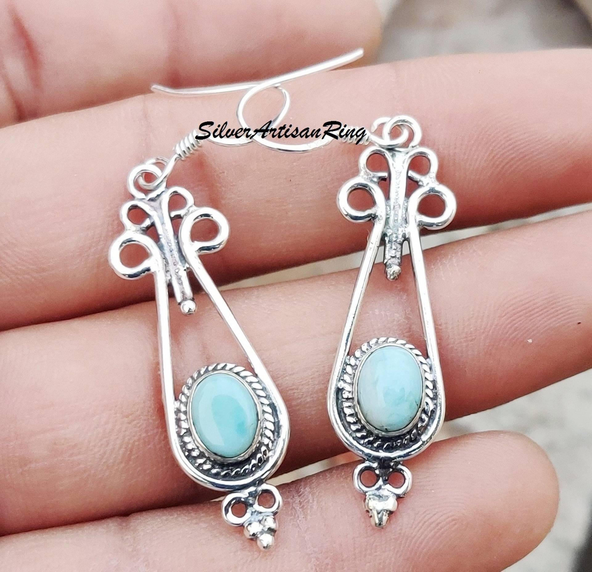 Natural Larimar Earring/925 Sterling Silver Earring/Dangle Earring/Beautiful /Gemstone Earring/Stylish Earring/ Gift Item Natural Larimar Earring/925 Sterling Silver Earring/Dangle Earring/Beautiful /Gemstone Earring/Stylish Earring/ Gift Item von SilverArtisanRing