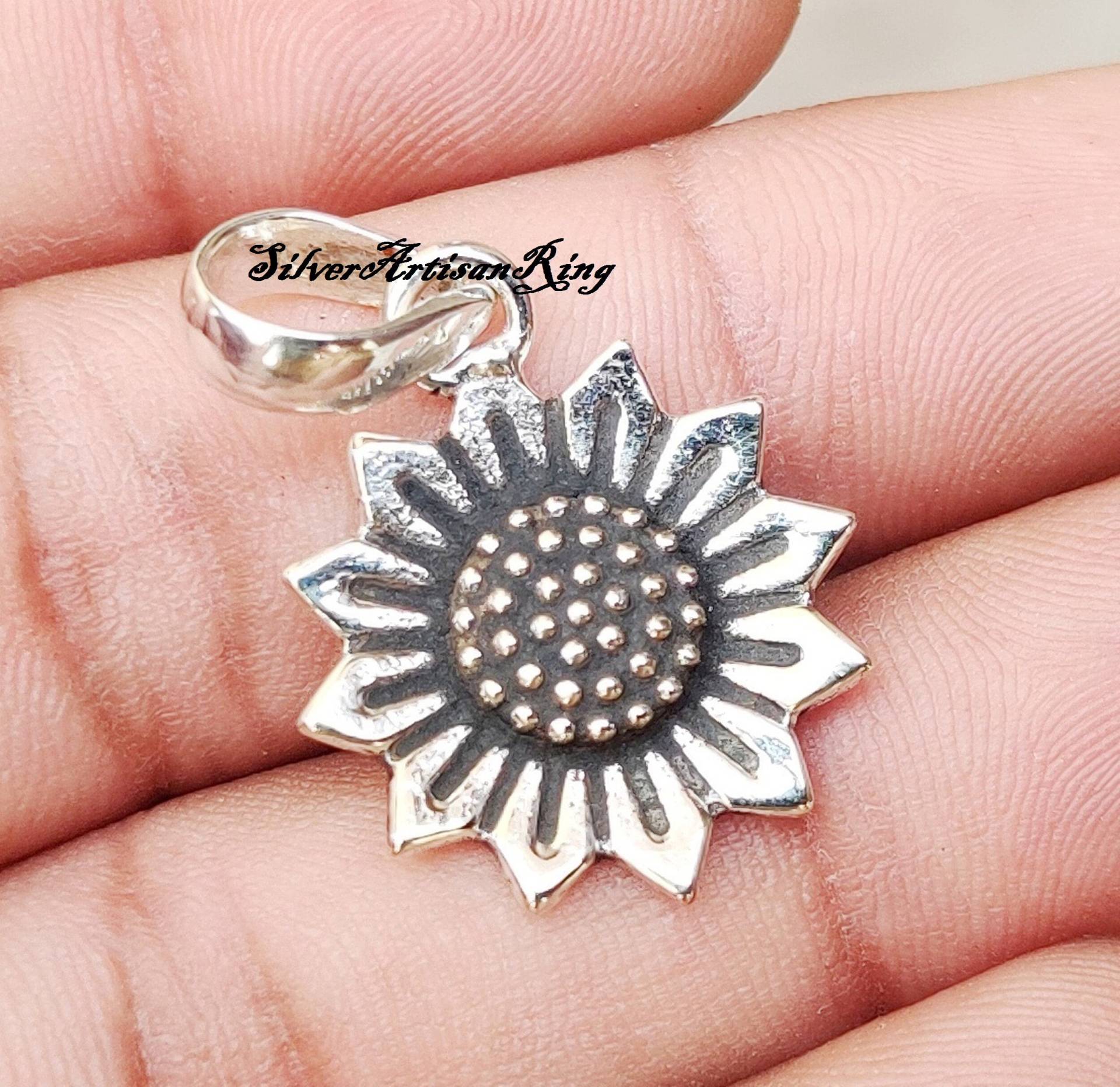 Sun Flower Pendent // 925 Sterling Silver Wonderful Designer //Handmade //Neck Latest Pendant Sun Flower Pendent // 925 Sterling Silver Wonderful Designer //Handmade //Neck Latest Pendant von SilverArtisanRing