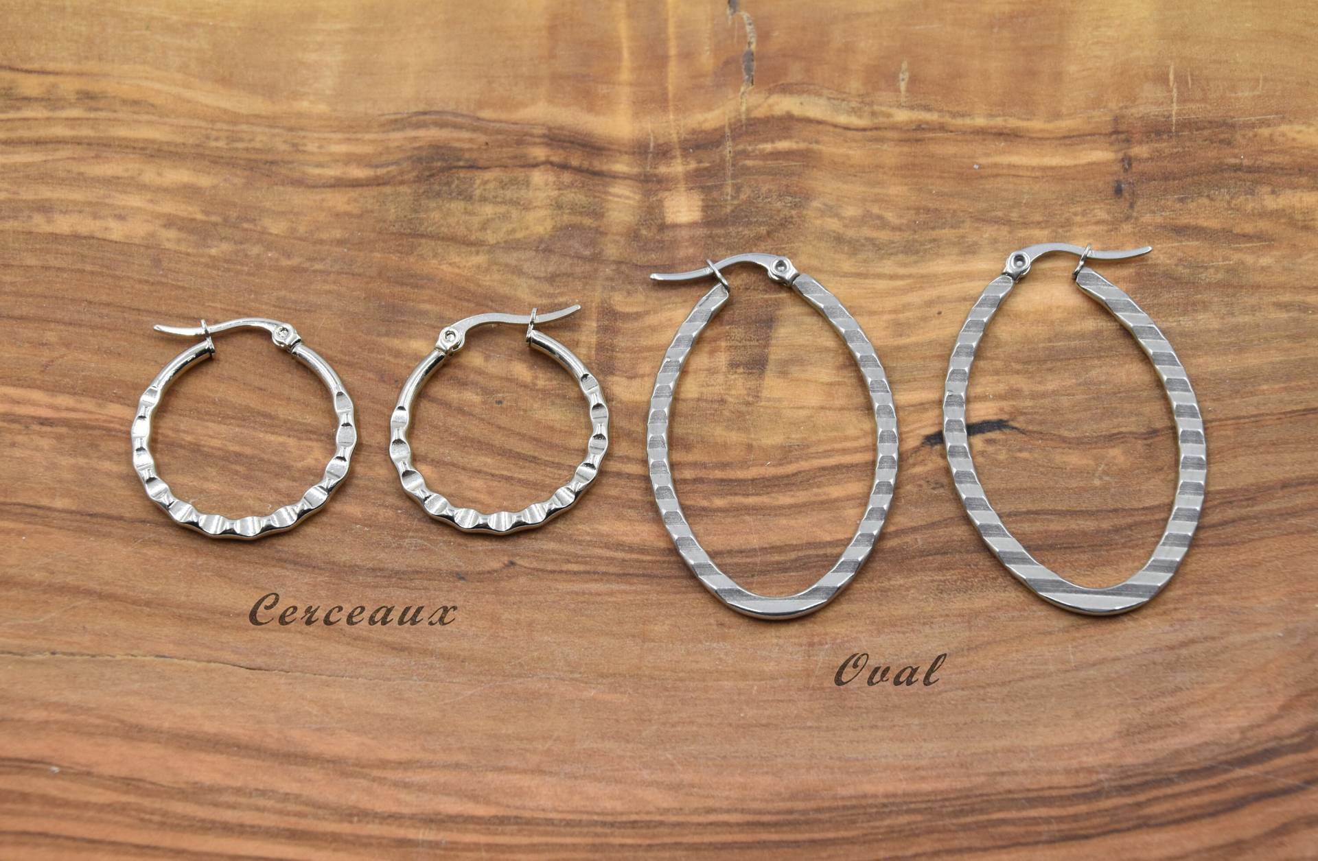 Gehämmerte Creolen - Edelstahl 304 2 Modelle Verfügbar | Oval Und Rund Treffen Sie Ihre Wahl von SilverBeachJewels