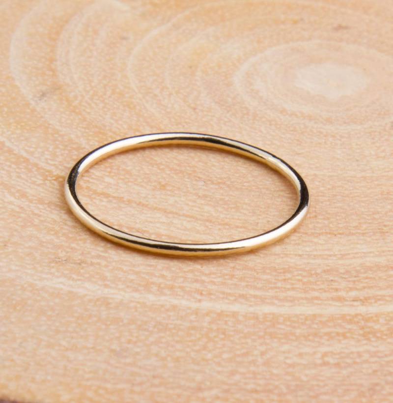 Set Von 3, 1mm Gold Gefüllt Dünne Band Ring, Größen 2 Bis 10, Kann Einen Charme Auf Ring Erkenntnisse, Schmuck Sr247 Set Von 3, 1mm Gold Gefüllt Dünne Band Ring, Größen 2 Bis 10, Kann Einen Charme Auf Ring Erkenntnisse, Schmuck Sr247 von SilverCharmsInc