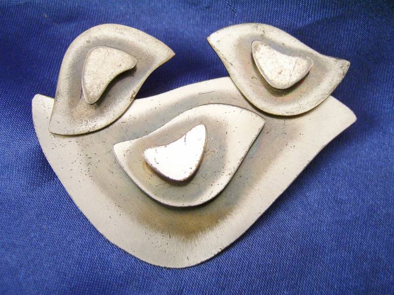 Nita Lustig Mid Century Sterling Brosche Und Ohrringe Set Selten von SilverCuriosities