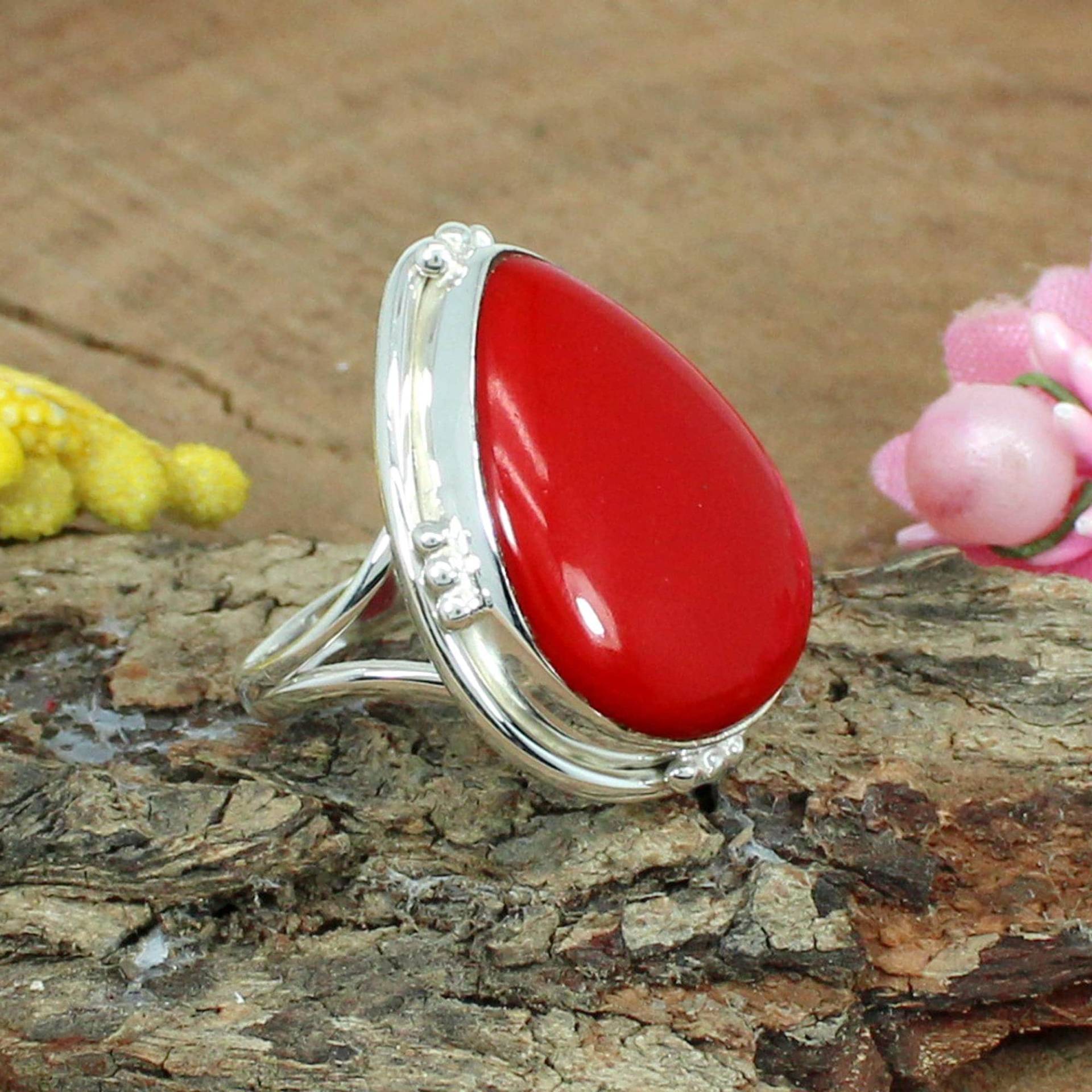 Birne Rote Koralle Ring Sterling Silber Statement Ring von SilverDesignerRings
