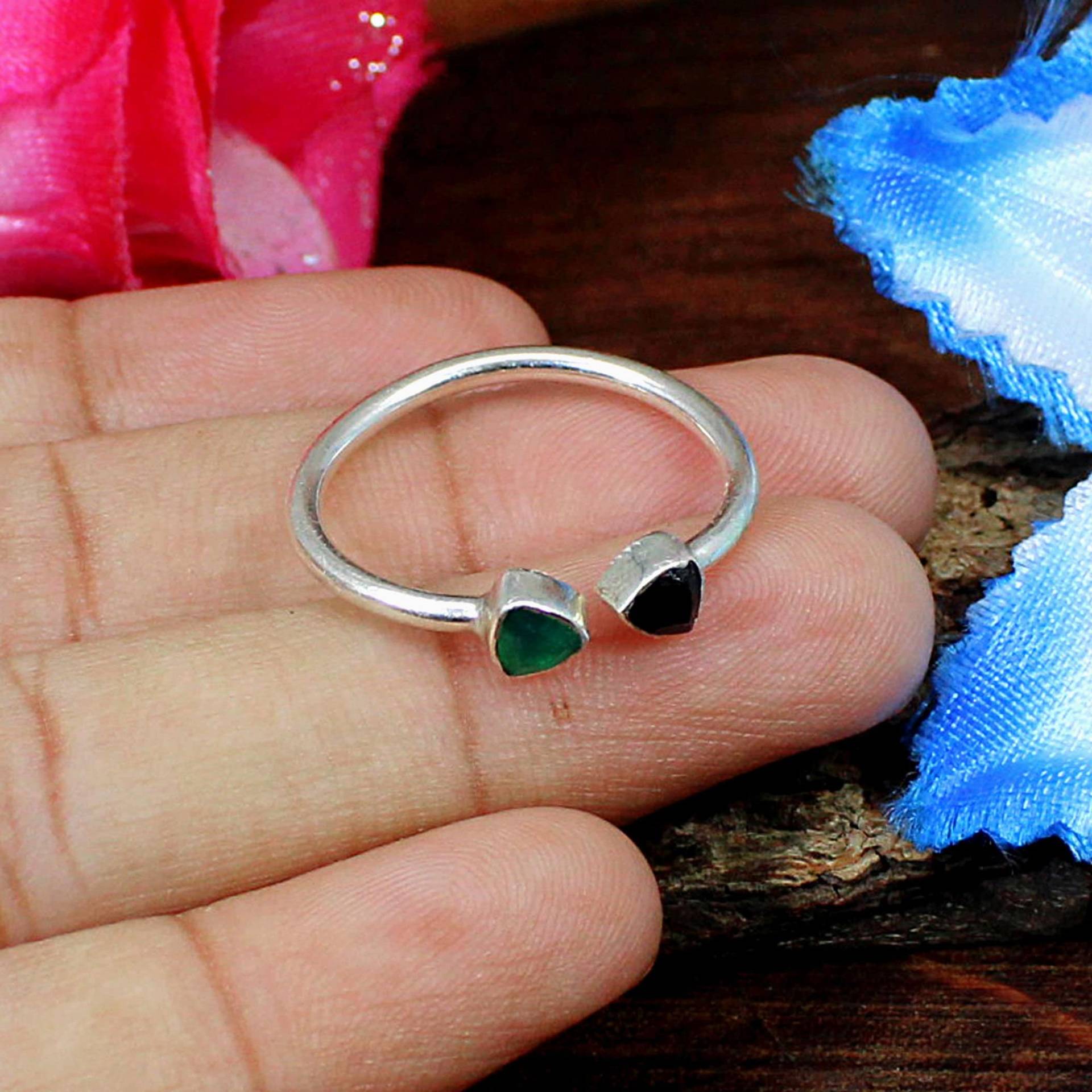 Grüner Onyx Ring-Schwarzer Ring-Edelstein Ring-925 Sterling Silber Ring-Handgefertigter Ring-Trillion Ring-Lünette Ring-Verstellbarer Ring-Unisex von SilverDesignerRings