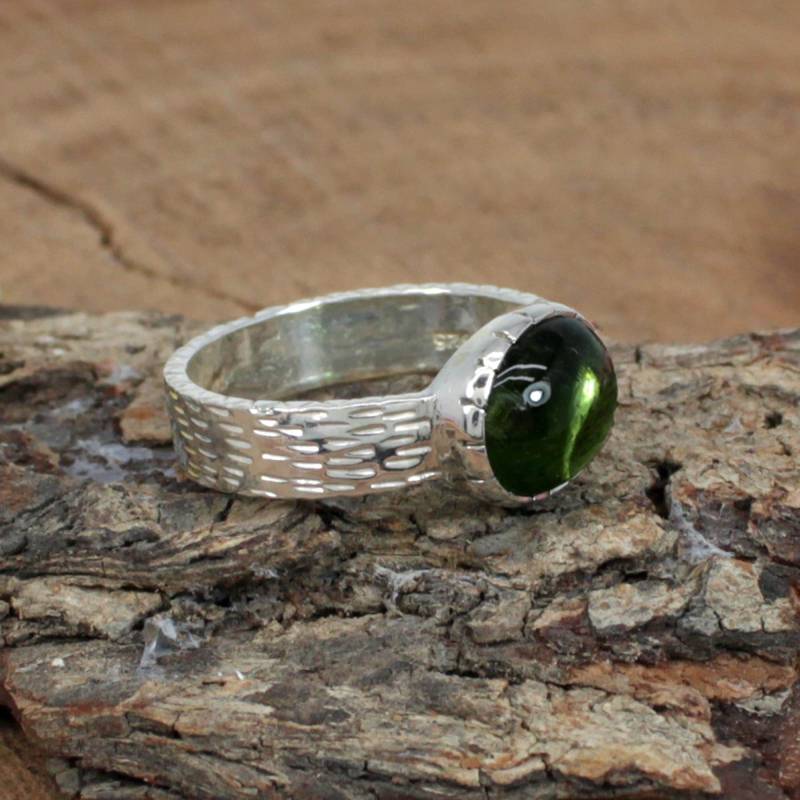 Grüner Turmalin Ring Handgefertigter 925 Sterling Silber Ovaler Edelstein von SilverDesignerRings
