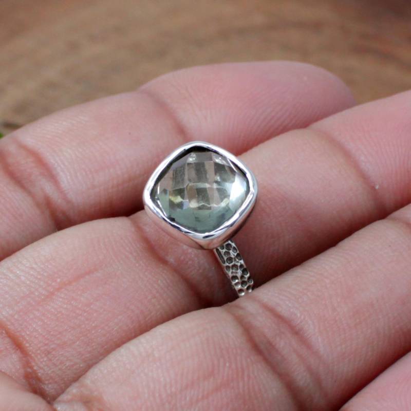 Handgefertigter Grüner Amethyst Ring 925 Sterling Silber Ringkissen von SilverDesignerRings