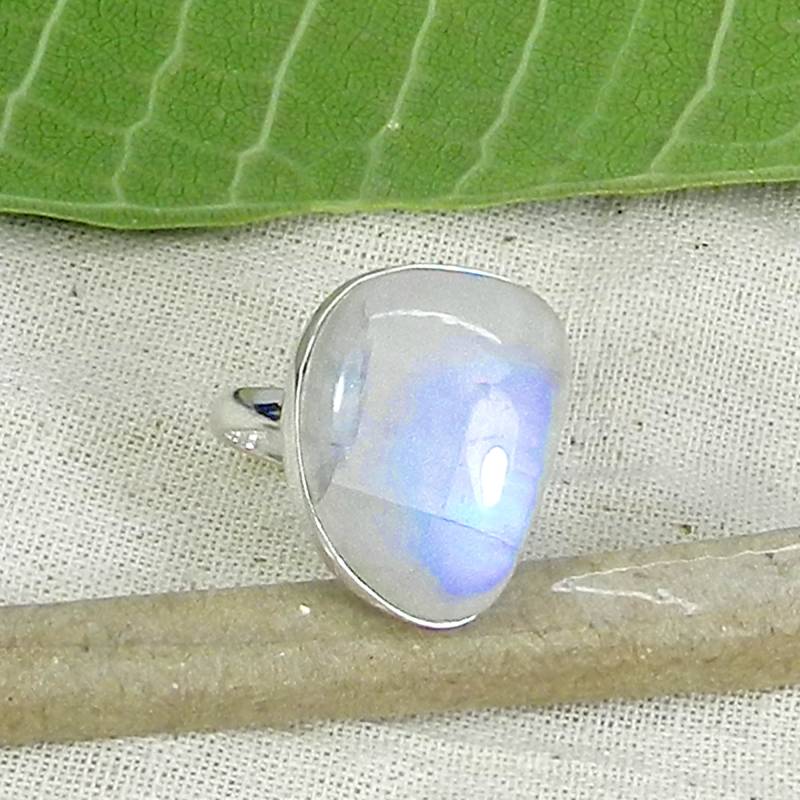 Handgefertigter Regenbogen Mondstein 925 Sterling Silber Ring Bezel Set Boho Schmuck von SilverDesignerRings