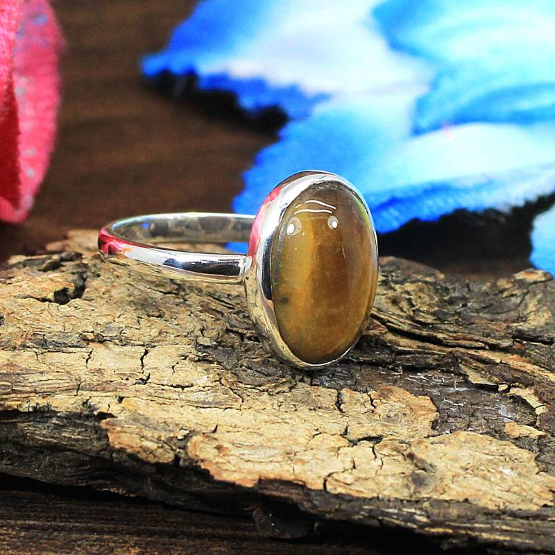 Handgefertigter Tigerauge-Ring Ovaler Edelstein, 925 Sterling Silber Bezel von SilverDesignerRings
