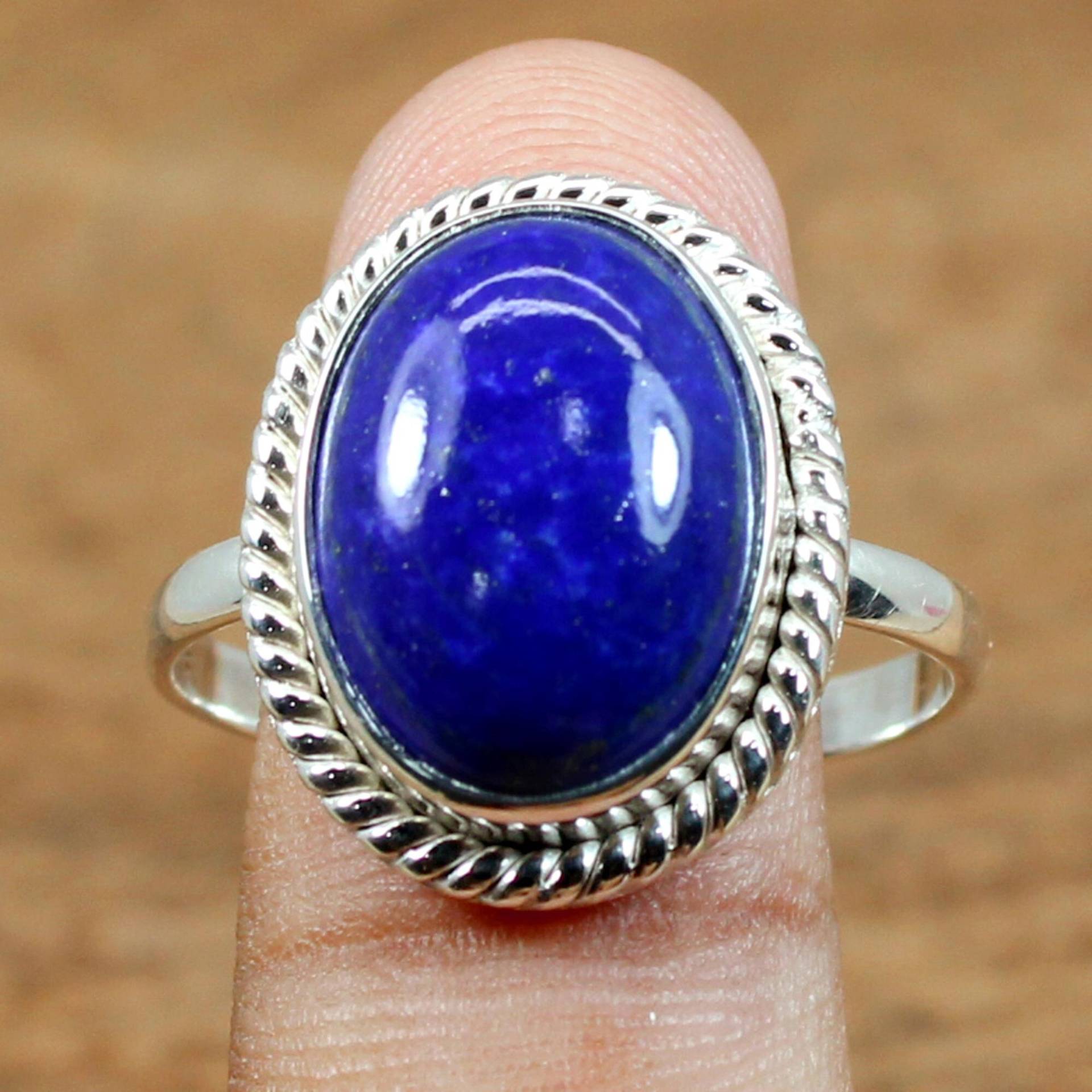 Handgemachter Lapis Lazuli Ring Sterling Silber Oval Edelstein, Boho Schmuck von SilverDesignerRings