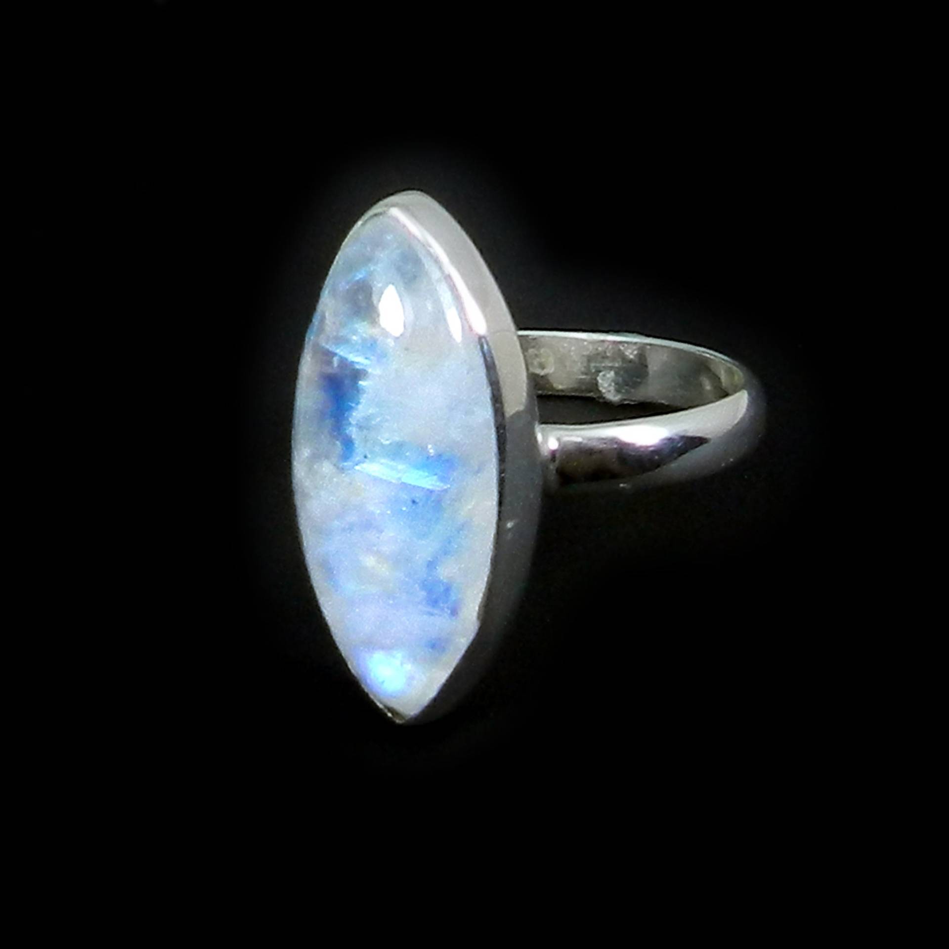 Handgemachter Marquise Regenbogen Mondstein Ring 925 Sterling Silber Boho Ring von SilverDesignerRings