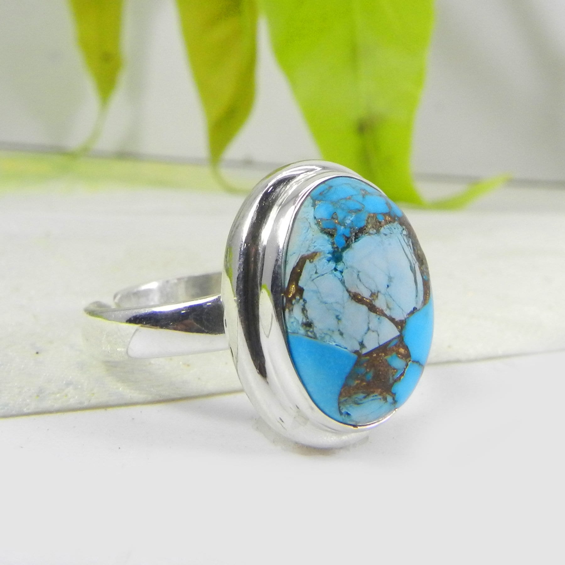 Handgemachter Mohave-Türkis-Ring Ovaler Boho-Ring Aus Sterlingsilber von SilverDesignerRings