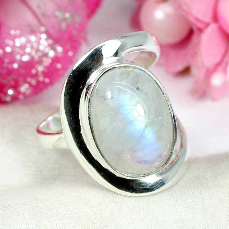 Handgemachter Oval Regenbogen Mondstein Ring 925 Sterling Silber Boho Schmuck von SilverDesignerRings