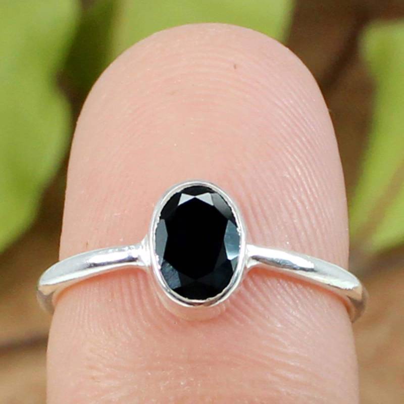 Handgemachter Oval Schwarzer Onyx Ring 925 Sterling Silber Schmuck von SilverDesignerRings