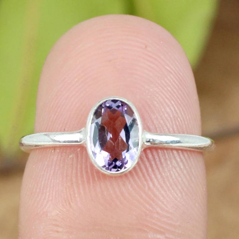 Lila Amethyst Ring Handgefertigter 925 Sterling Silber, Ovaler Edelstein von SilverDesignerRings