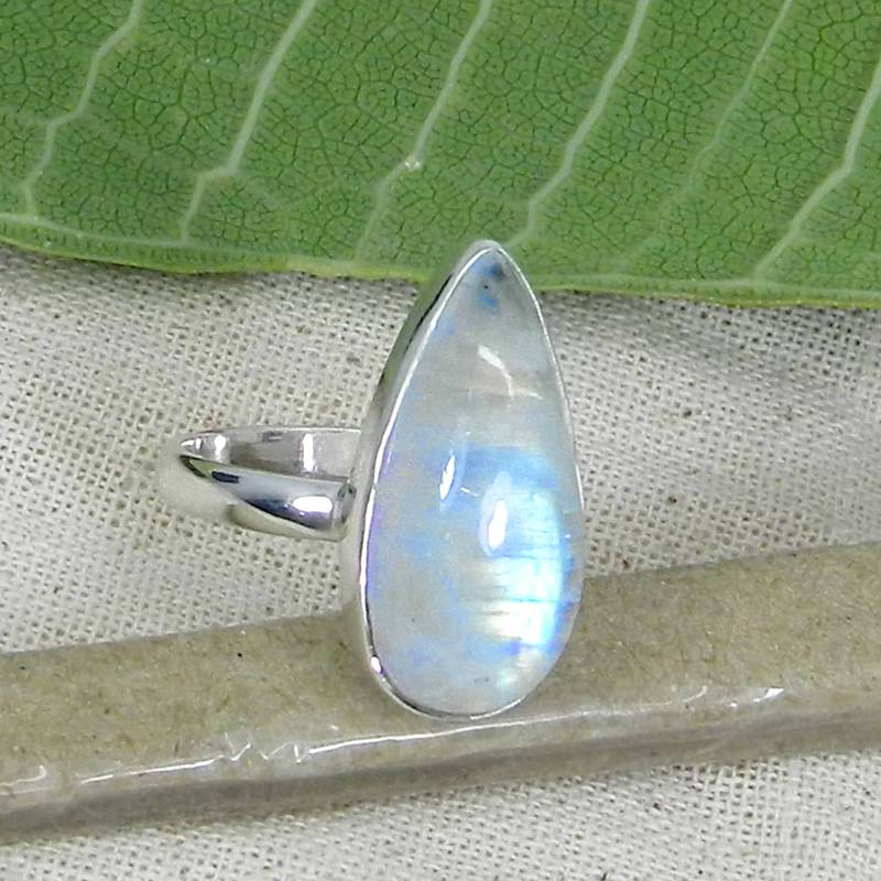 Pear Rainbow Mondstein Ring Handgefertigter 925Er Sterling Silber Boho Schmuck von SilverDesignerRings