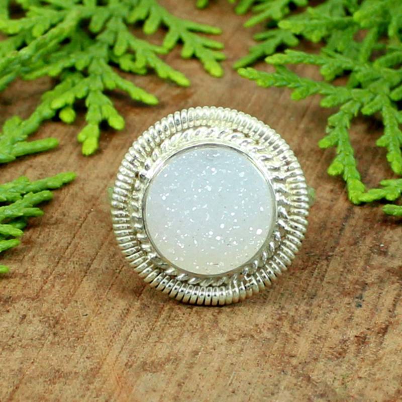 Runde Weiß Druzy Edelstein Lünette Set 925 Sterling Silber-Mann-Frauen-Ring von SilverDesignerRings