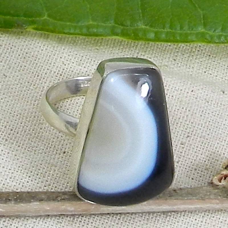 Sardonyx-sterlingsilberring Handgefertigter, Ausgefallener Unisex-Ring von SilverDesignerRings
