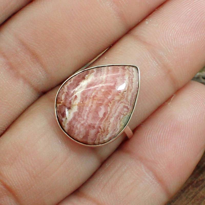 Tropfenförmiger Rhodochrosit-Ring Handgefertigter Statement-Ring Aus 925Er Sterlingsilber von SilverDesignerRings