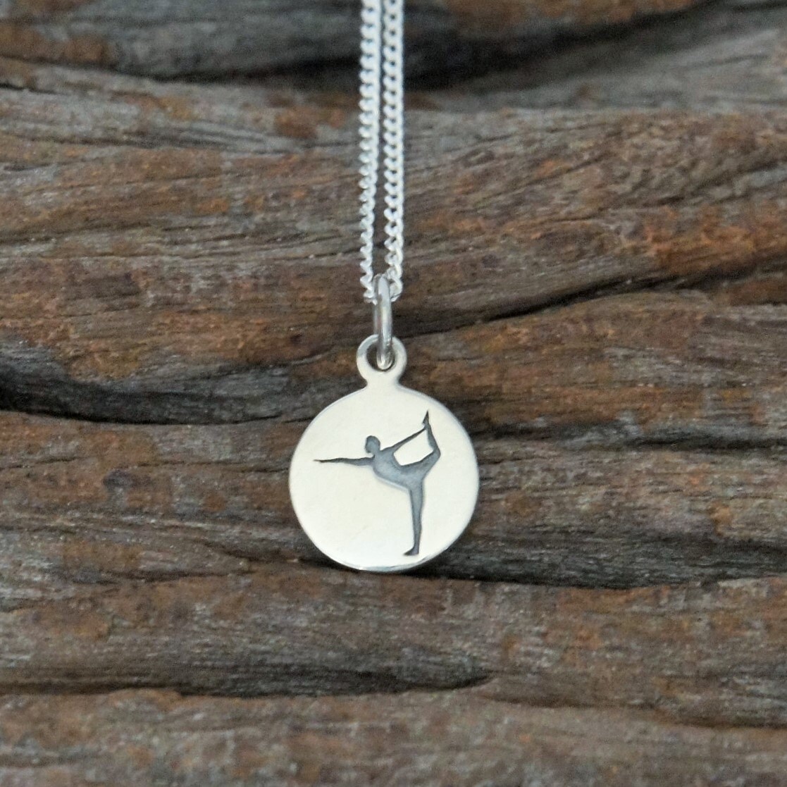 sterling Silber Yoga Halskette, 10mm, Tänzerin Pose, Geschenk Des Reisenden, Geburtstagsgeschenk, Muttergeschenk von SilverDriftwood