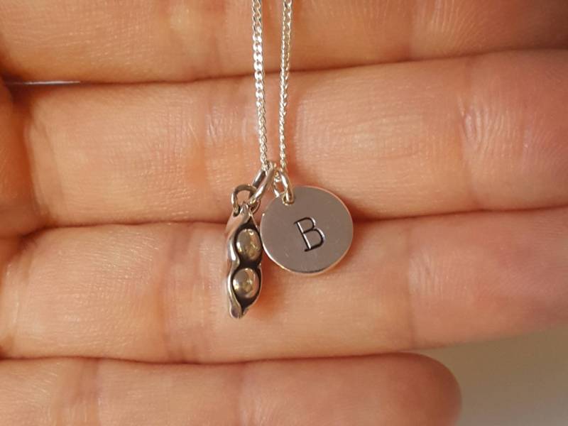 sterling Silber Zwei Erbsen in Einer Schote, Erste Halskette, Mutter Geschenk, Zwillinge Personalisierte Halskette Nach Maß von SilverDriftwood