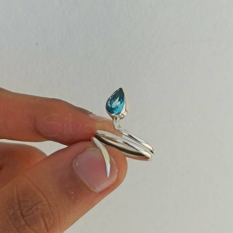 Handgemachte Sterling Silber Blautopas Ring Frauen Edelstein Schmuck von SilverDynasty