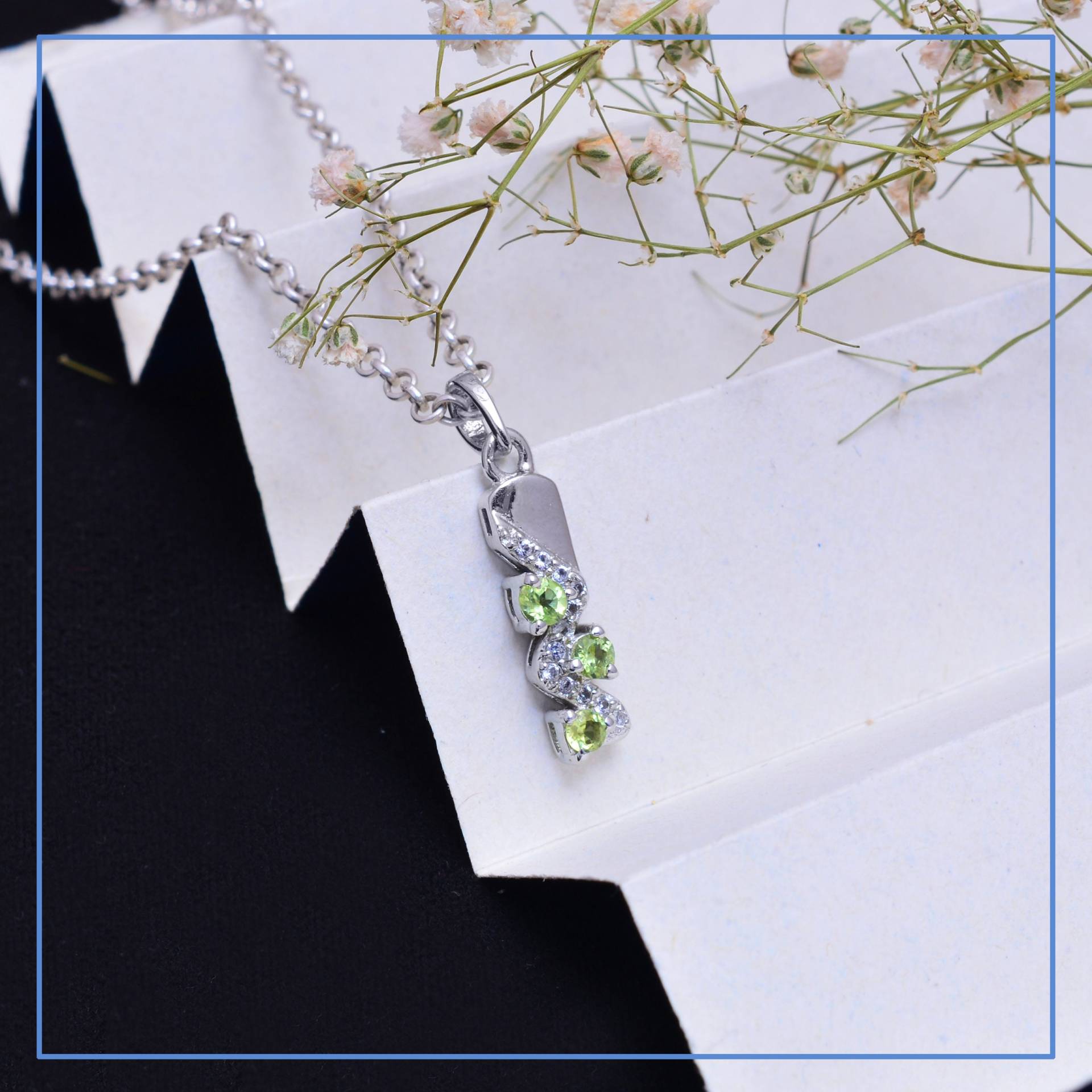 Aaa+ Natürlicher Peridot August Geburtsstein Sterling Silber Anhänger ~ 925 Schlangen Halskette Feiner Handgemachter Schmuck Geschenke Für Sie 663 von SilverGlareJewelry