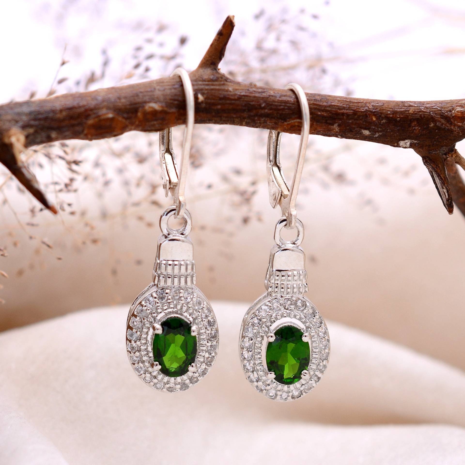 Chrom Diopside Edelstein 925 Sterling Silber Ovale Ohrringe ~ Aaa+ Natur Baumeln Handgemachte Paar Schmuck ~Lever Back Hook ~568 von SilverGlareJewelry