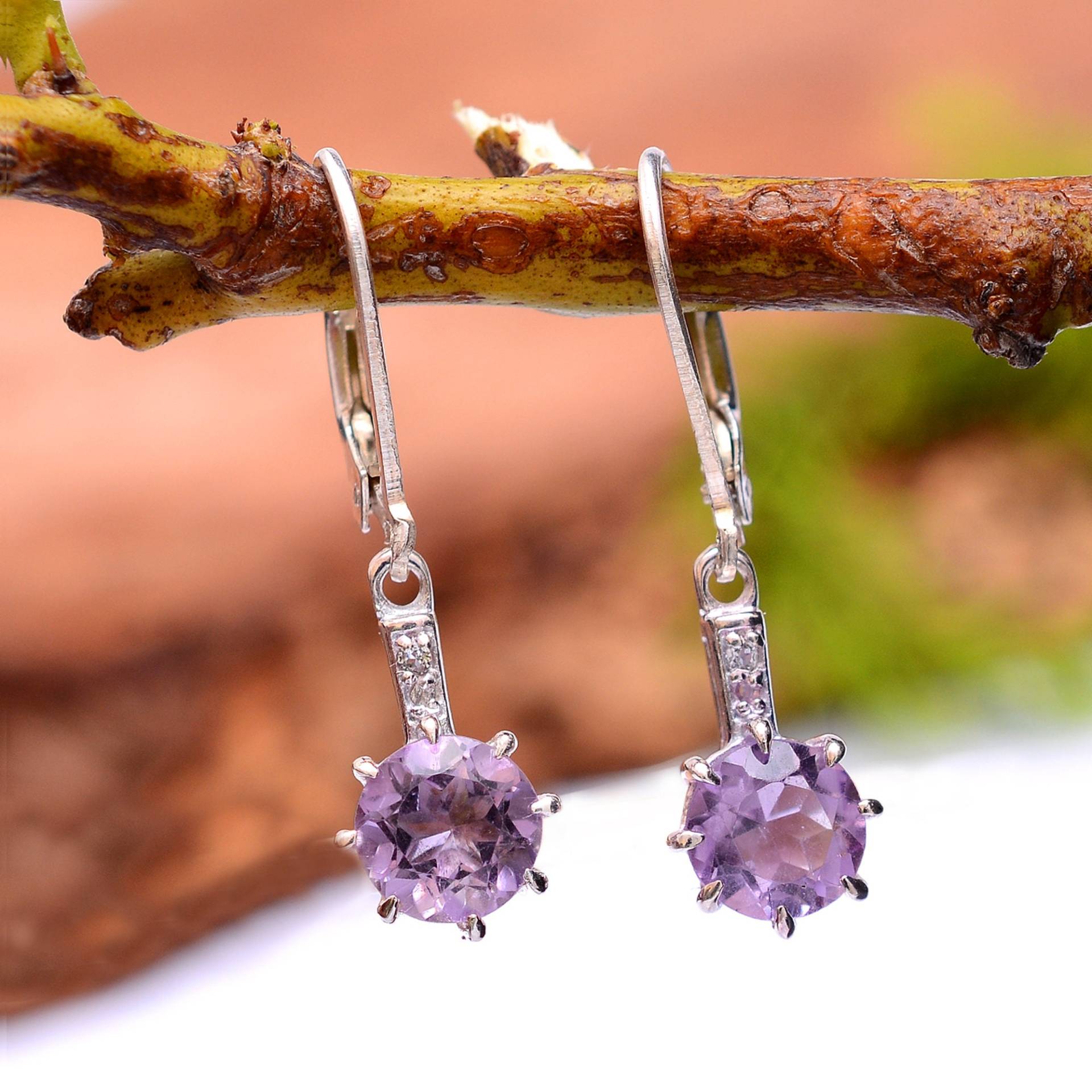 Edelstein 925 Sterling Silber Runde Ohrringe ~ Natürlicher Amethyst Baumeln Feine Handgemachte Paar ~Lever Back Hooks ~Sag4155 von SilverGlareJewelry