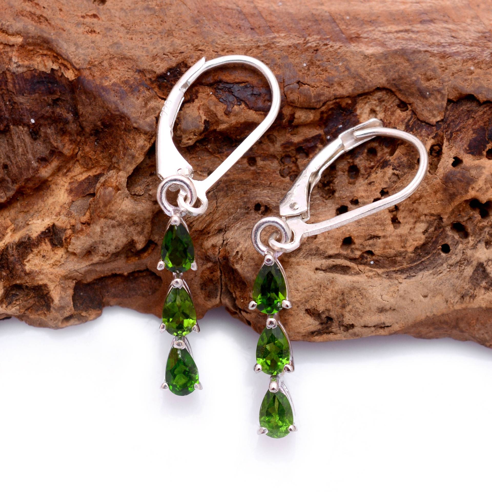 Natürliche Chrom Diopside Pear Drop Ohrringe 925 Sterling Silber ~ Edelstein Ohrhänger Paar ~Lever Back Hook Sr011 von SilverGlareJewelry