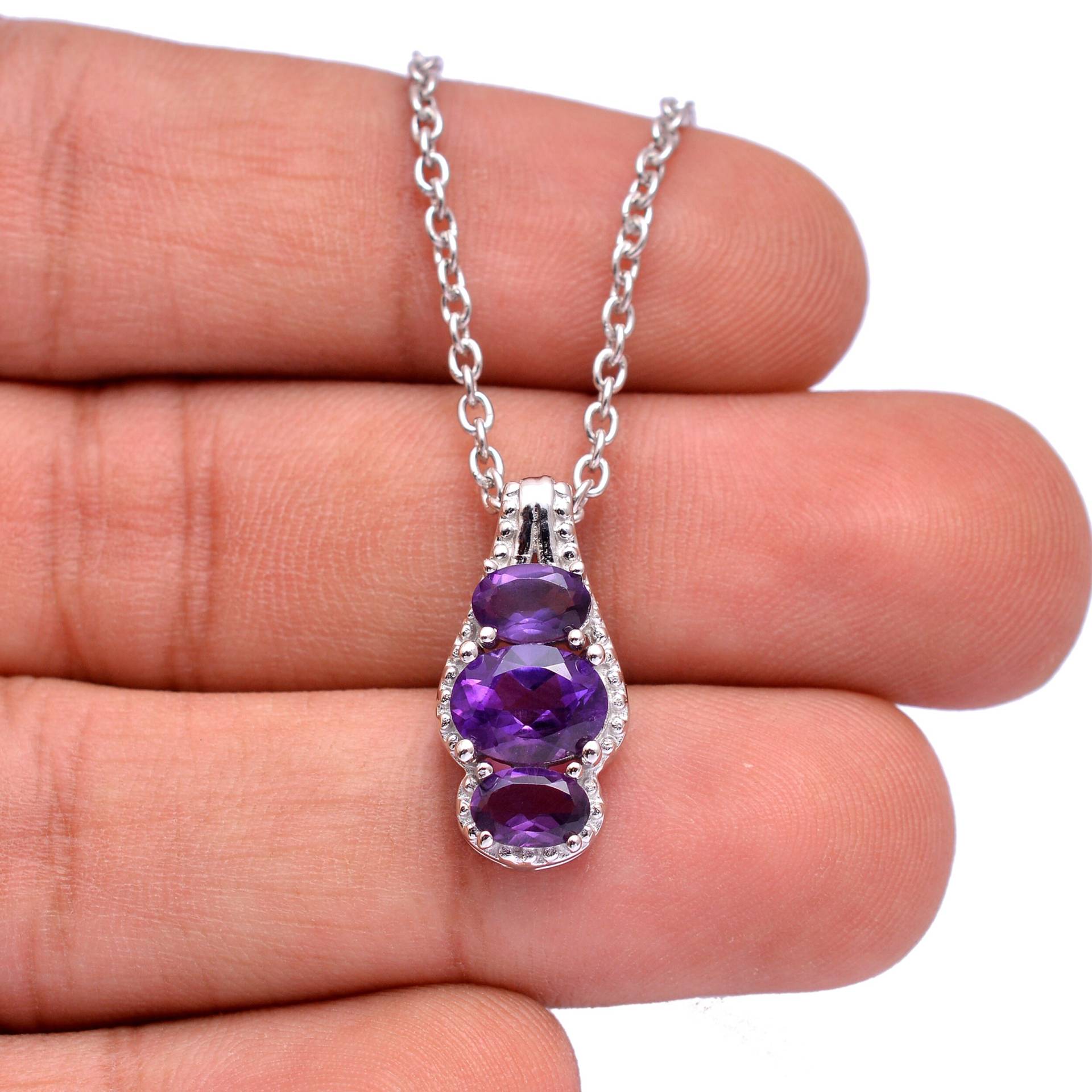 Natürlicher Amethyst 925 Sterling Silber Oval Cut Edelstein Anhänger ~ Handgemacht Geschenke Für Sie Rl006 von SilverGlareJewelry