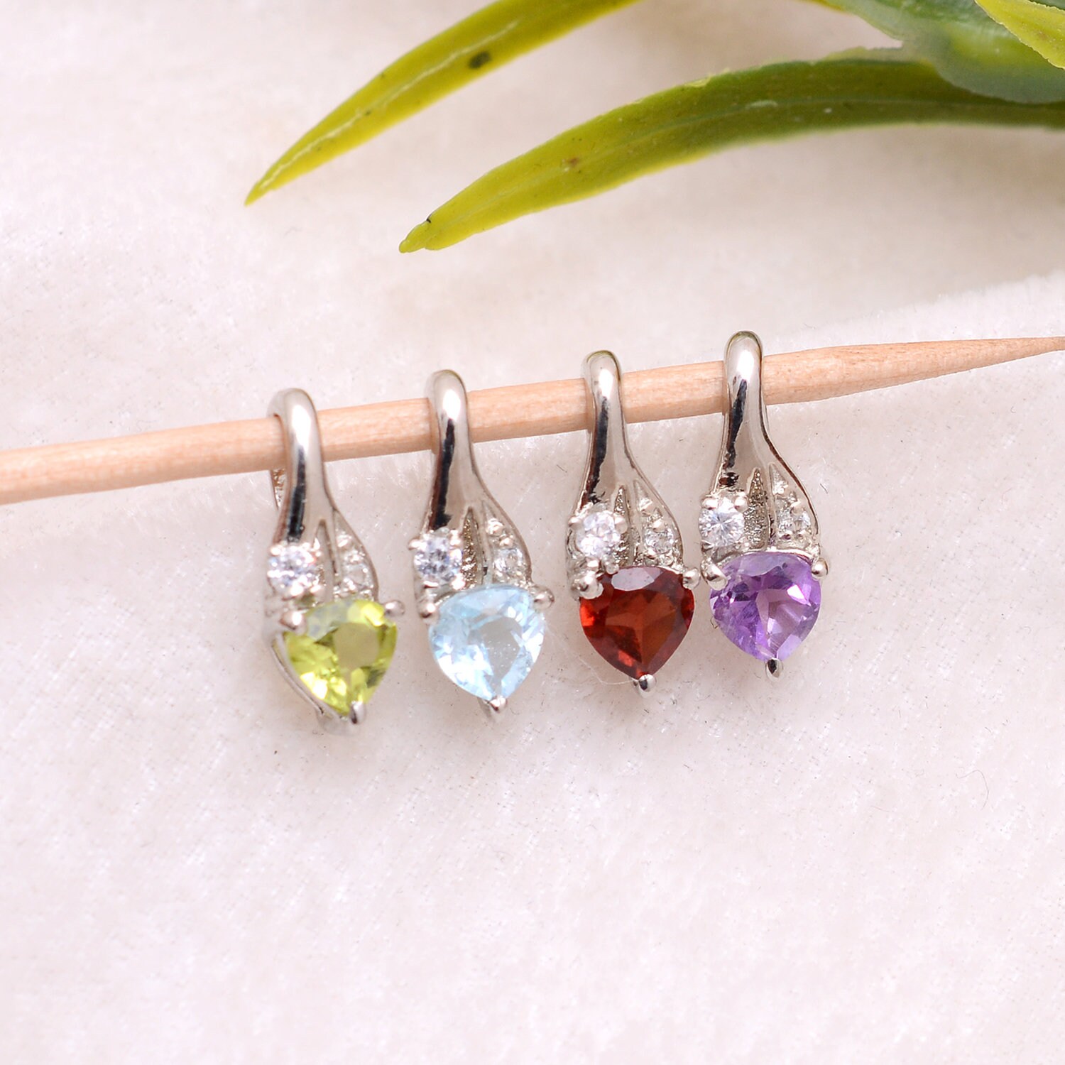Natürlicher Edelstein Sterling Silber Trillion Anhänger ~ Halbedelstein 925 Halskette Handgemachter Geburtsstein Schmuck Rl003 von SilverGlareJewelry