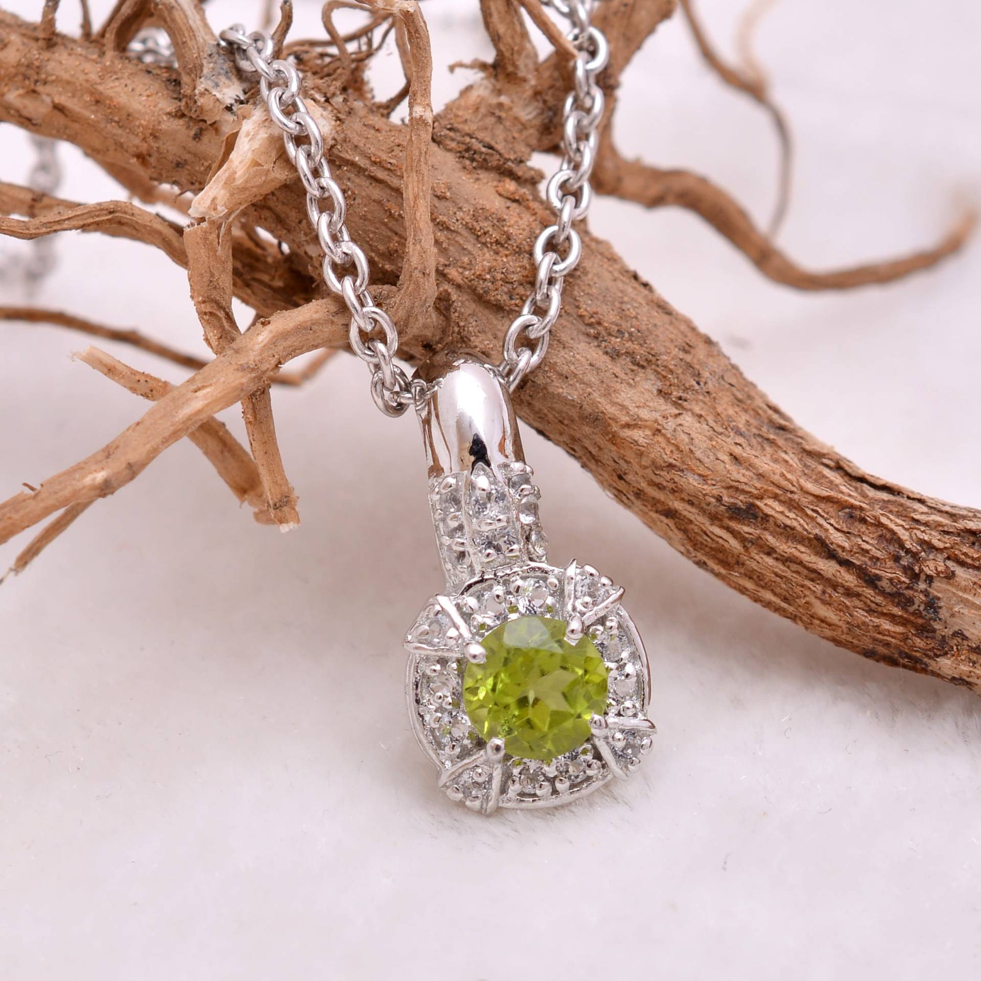 Natürlicher Peridot Sterling Silber Facettiert Rund Anhänger ~Aaa+ 925 Halskette Handgemachter Schmuck Geschenk Für Sie ~Rb0088 von SilverGlareJewelry