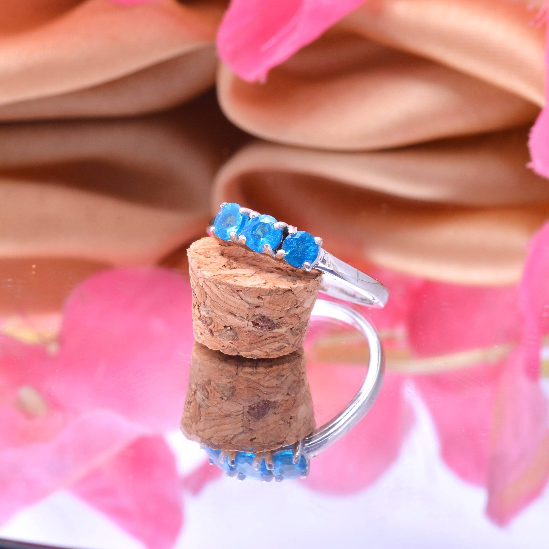 Neon Blauer Apatit 925 Sterling Silber Ring ~ Natürlicher Edelstein Fancy Boho Statement Handgefertigter Geschenk Für Sie von SilverGlareJewelry