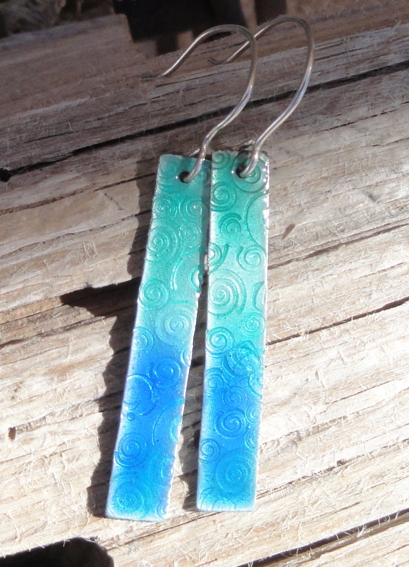 Ohrringe Mit Grün Und Blau-Transparenter Emaille Ohrringe Mit Grün Und Blau-Transparenter Emaille von SilverHollyhocks