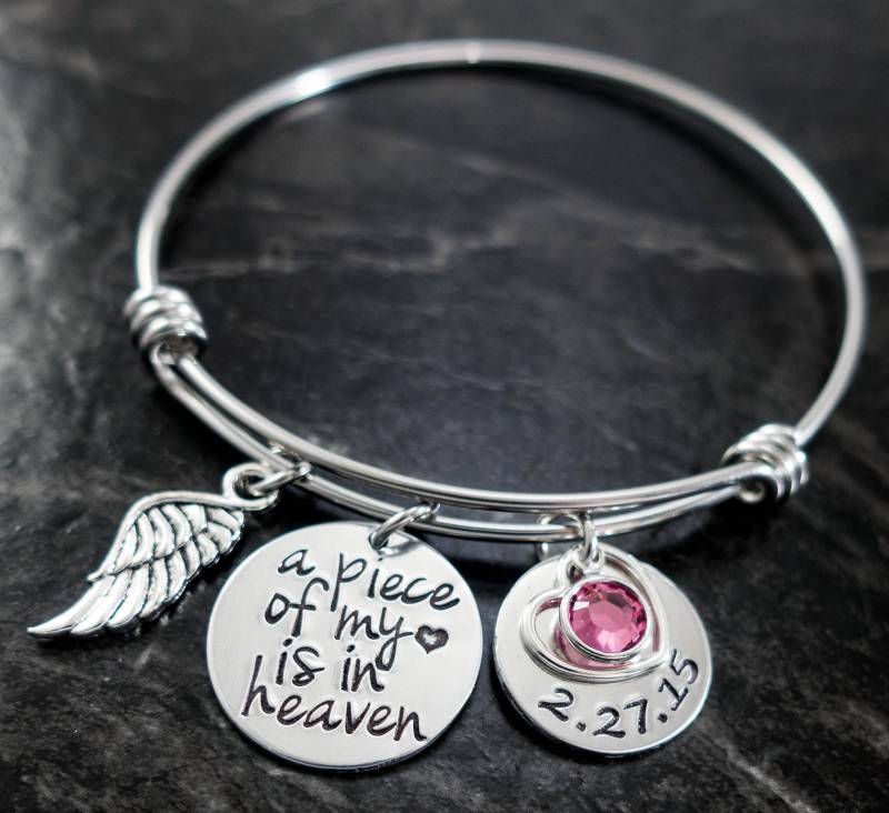 Ein Stück Meines Herzens Ist Im Himmel - Hand Gestempelt Draht Armreif Memorial Miscarriage Armband Erinnerung von SilverImpressions