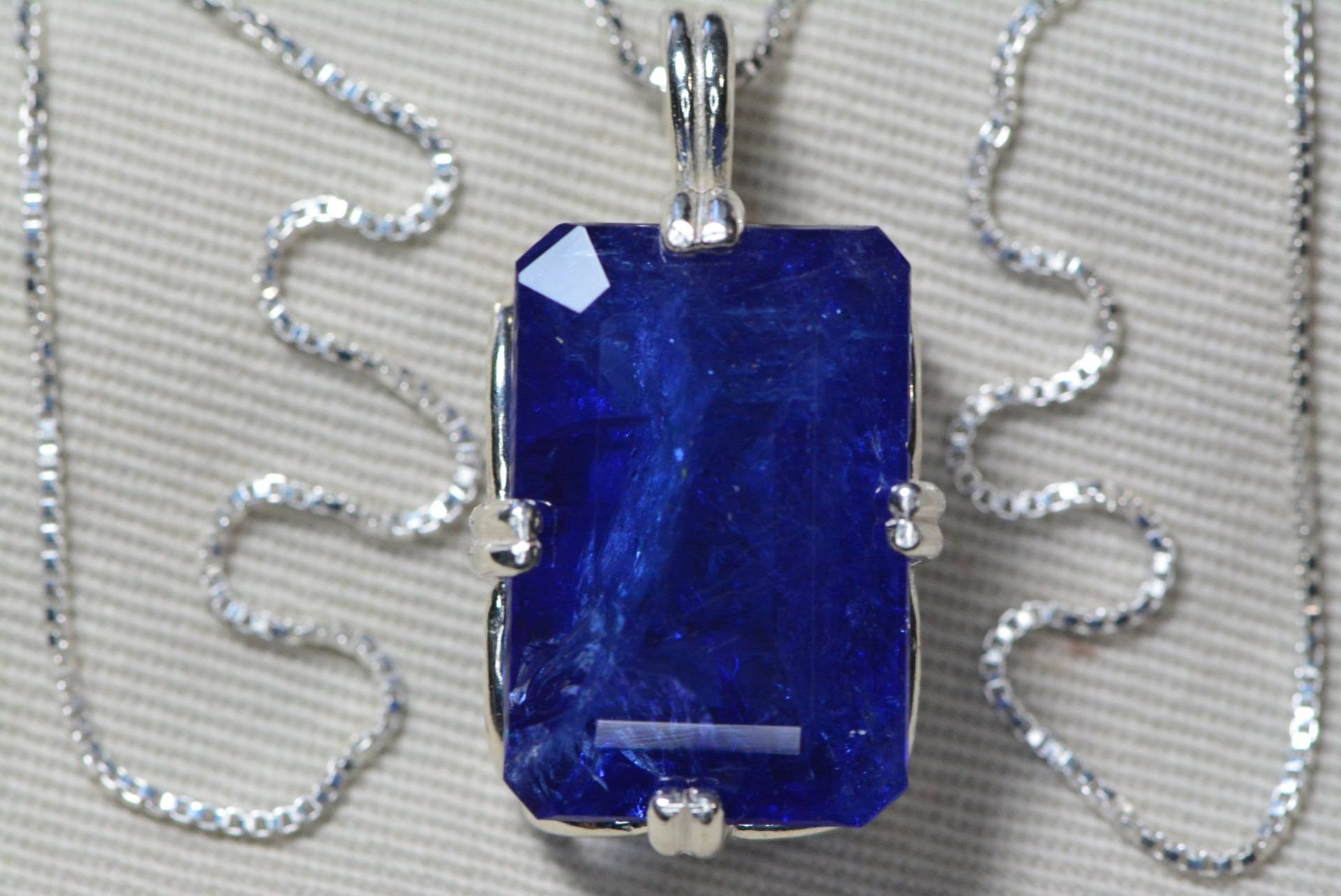 Riesige 23, 51 Karat Tansanit Halskette, Zertifizierter Anhänger Sterling Silber, Echte Natürliche Blaue Schmuck Verkauf Tp68 von SilverJewelery