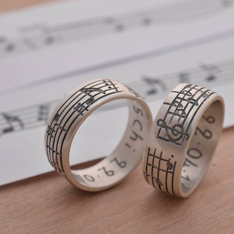 Angepasste Musik Hochzeit Band Set, Ihr Lieblingssong Ring Sterling Silber Personalisierte Note Bands Be107 Angepasste Musik Hochzeit Band Set, Ihr Lieblingssong Ring Sterling Silber Personalisierte Note Bands Be107 von SilverJewellerySpot