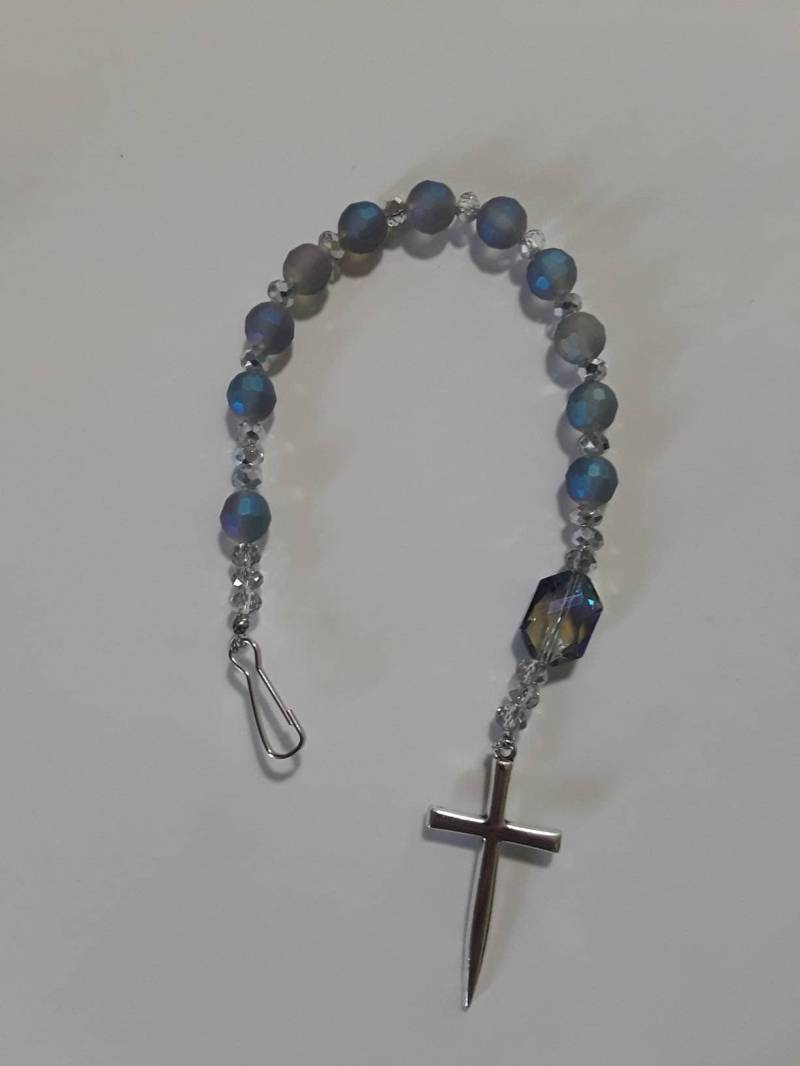 Perlenschutz Rosenkranz, One Decade Schlüsselanhänger Rosenkranz, Blaue Blitzperlen, Fahrschutz, Rückspiegelhalter, Autokreuz, Neues Autogeschenk von SilverJewelryShopUS