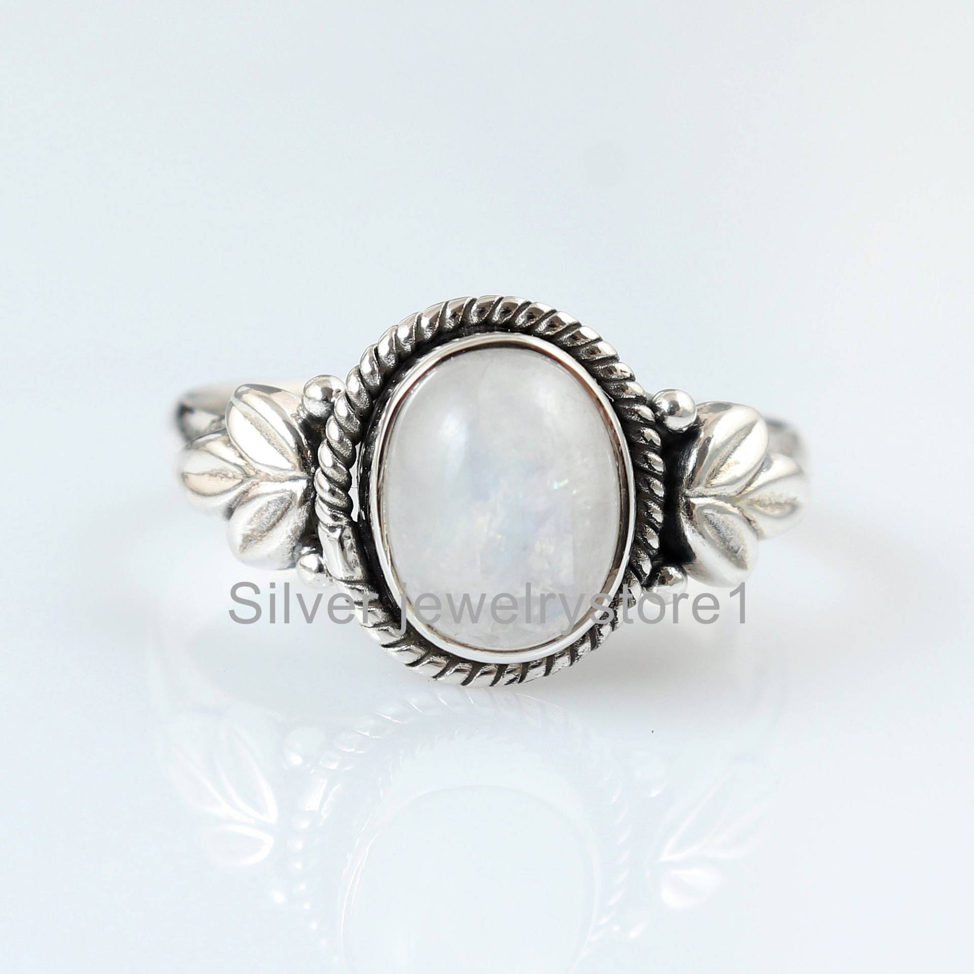 925 Sterling Silber Ring, Blue Fire Regenbogen Mondstein 7x9 Mm Oval Form Edelstein Silberring, Schmuck, Frauen Ring von SilverJewelryStore1