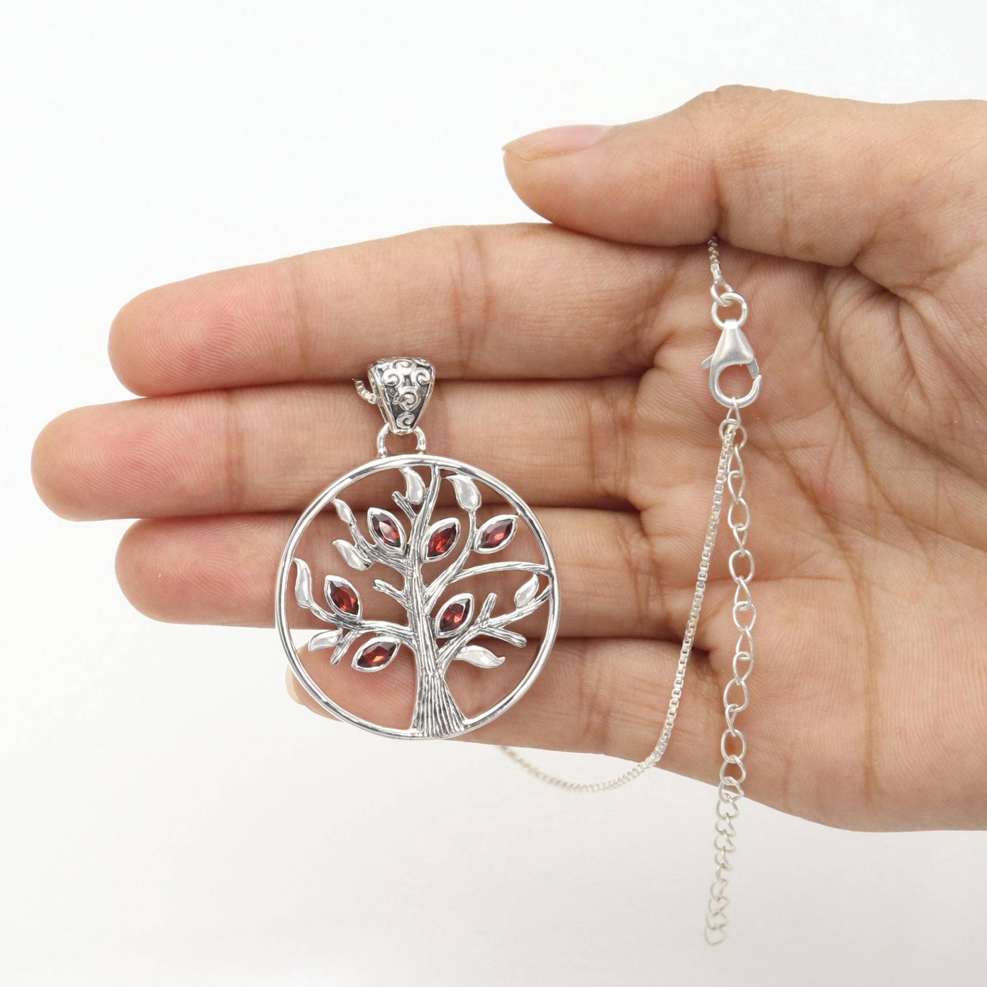 Baum Des Lebens Granat Anhänger, Sterling Silber Luck Halskette von SilverJewels2002
