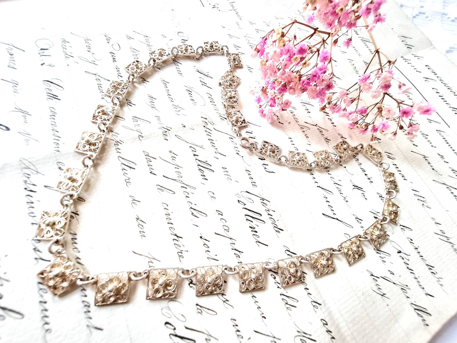 Antik 800 Silberkette, Filigrane Friesenschmuck Halskette, Art Nouveau Kette Fein Ziselierte Ornamente Kleine Kugeln, Quadrate Mit Kügelchen von SilverLakeHouse